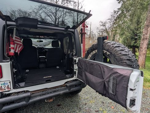 Used 2015 Jeep Wrangler Sport image 11