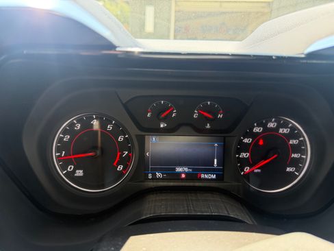 Used 2023 Chevrolet Camaro LT RWD image 13