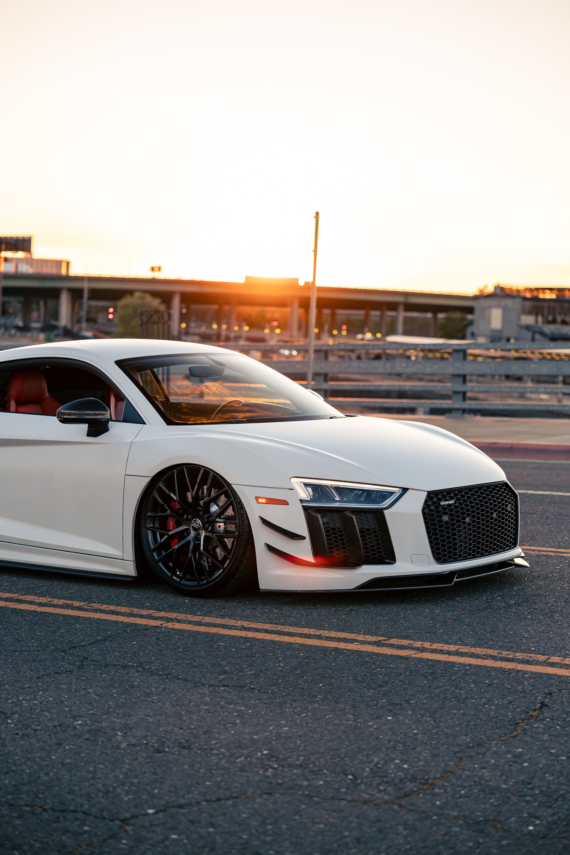 Used 2018 Audi R8 V10 w/ Premium Package RWD image 25
