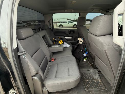 Used 2018 Chevrolet Silverado 1500 LT w/ Texas Edition image 15