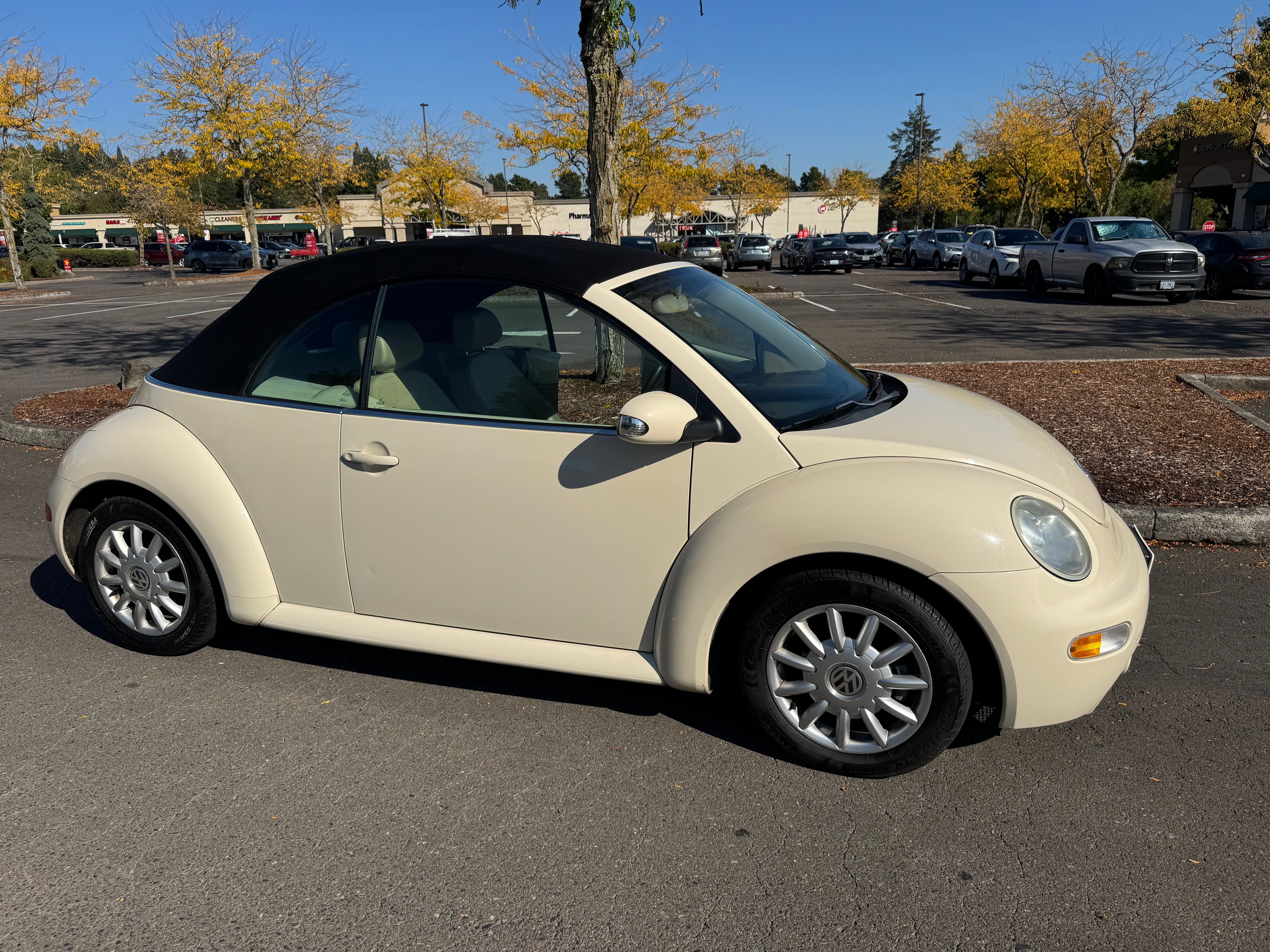 Used 2004 Volkswagen Beetle GLS FWD image 1