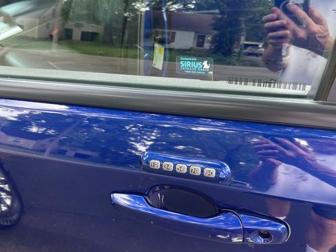 Used 2013 Ford Edge SEL FWD image 21