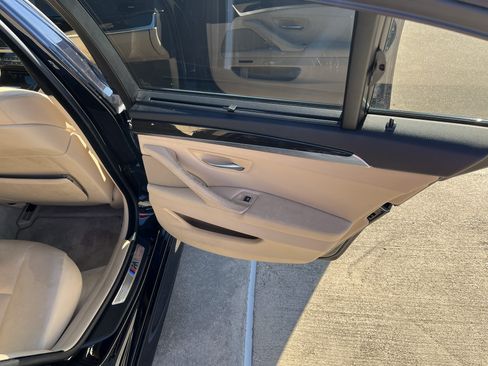 Used 2011 BMW 550i Sedan image 23