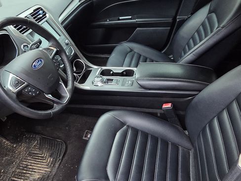 Used 2020 Ford Fusion SEL image 5