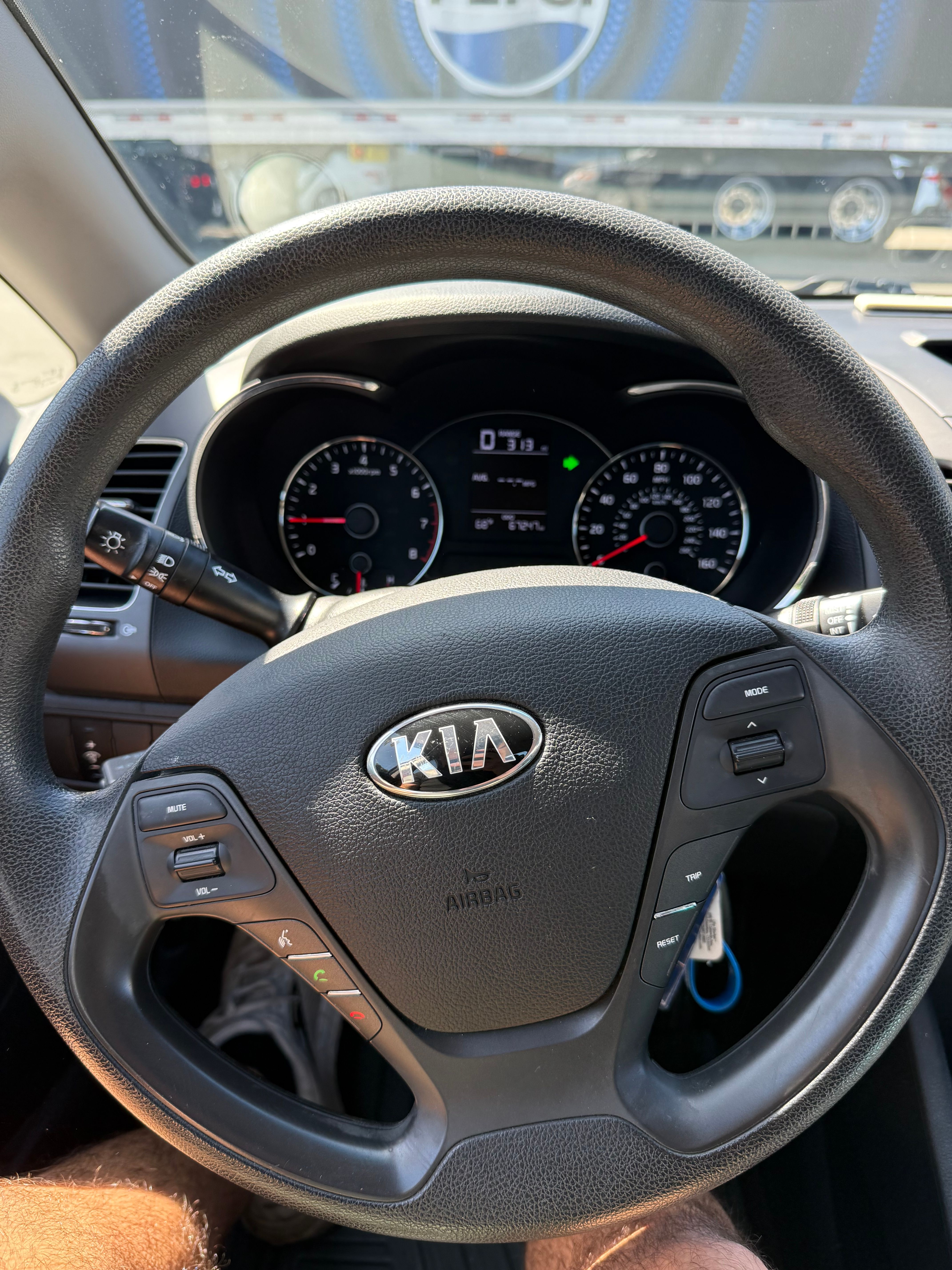 Used 2017 Kia Forte LX FWD image 17
