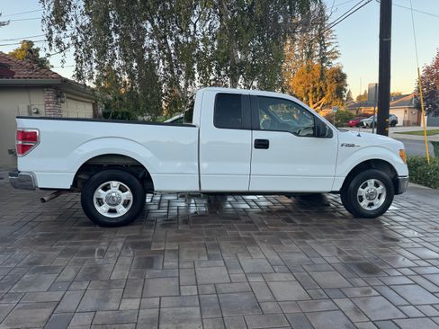 Used 2010 Ford F150 XLT RWD image 1