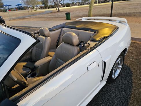 Used 2004 Ford Mustang GT Premium image 11