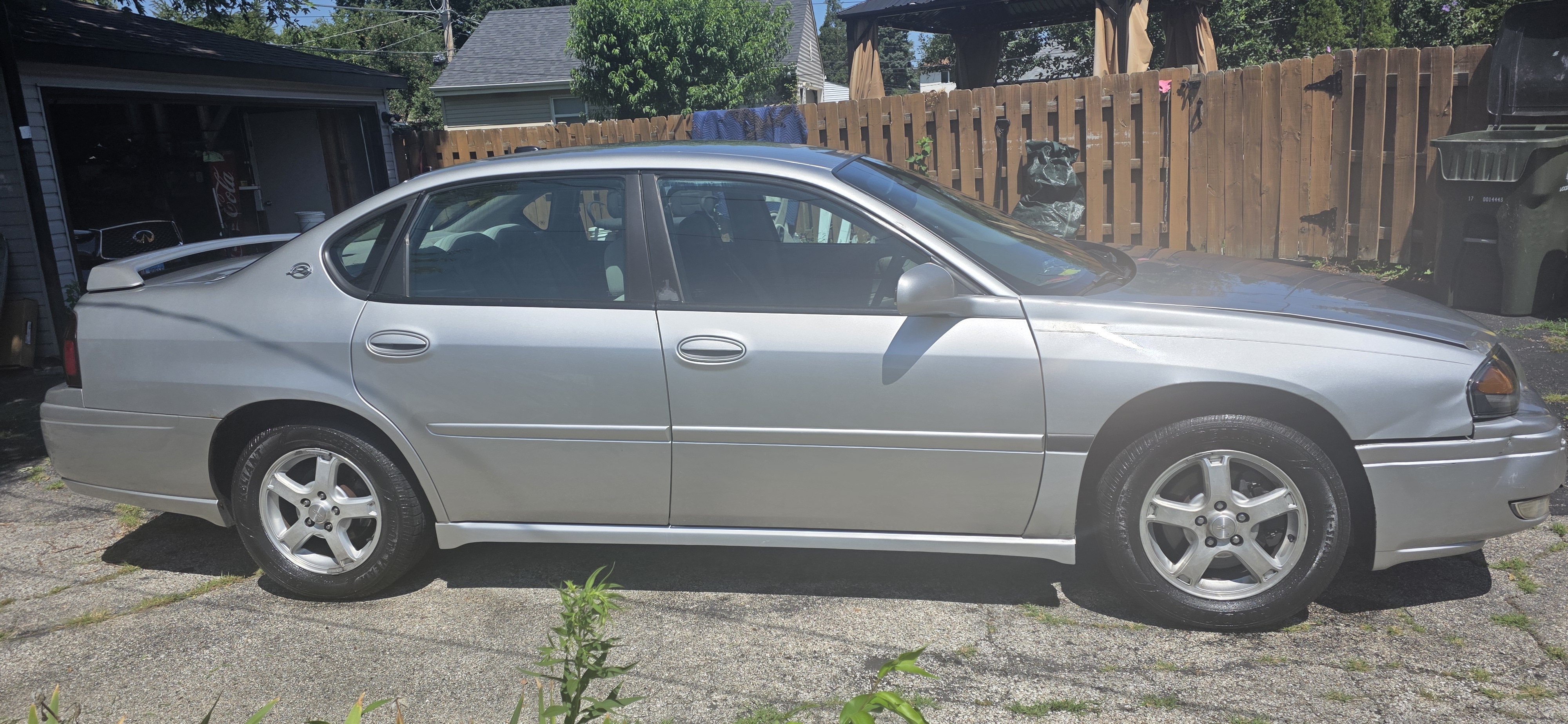 Used 2005 Chevrolet Impala LS FWD image 2