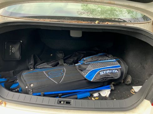 Used 2015 INFINITI Q40 Sedan 4D w/ Moonroof Package image 13