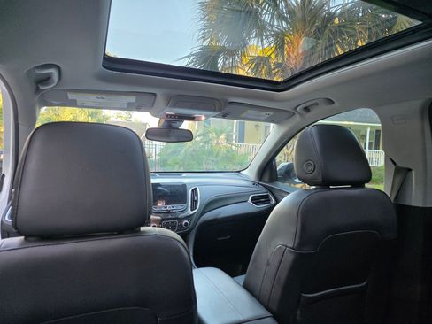 Used 2020 Chevrolet Equinox Premier image 4