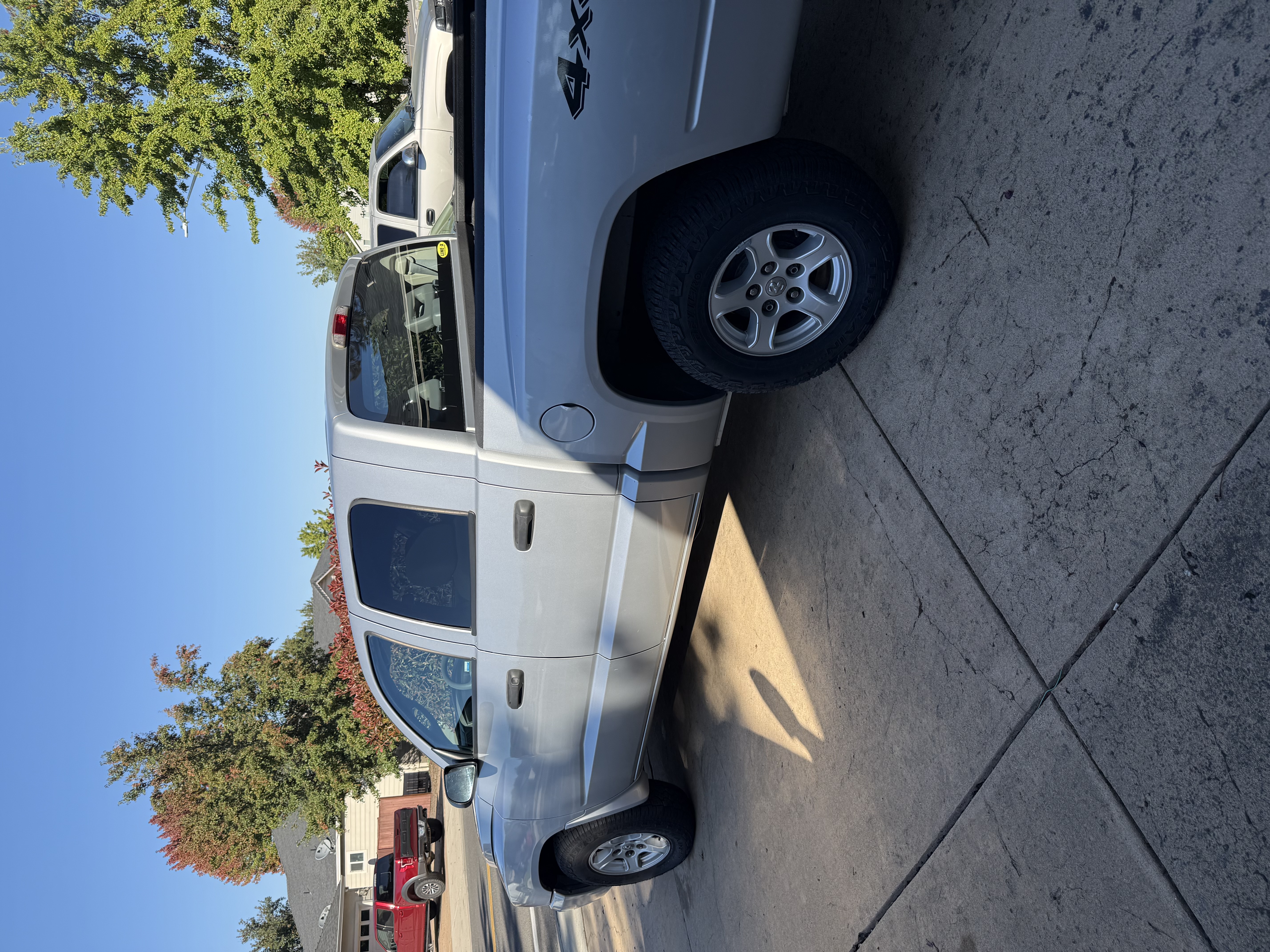 Used 2006 Dodge Dakota SLT w/ Interior Convenience Group AWD/4WD image 5