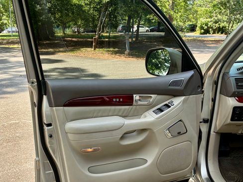 Used 2008 Lexus GX 470 AWD/4WD image 9
