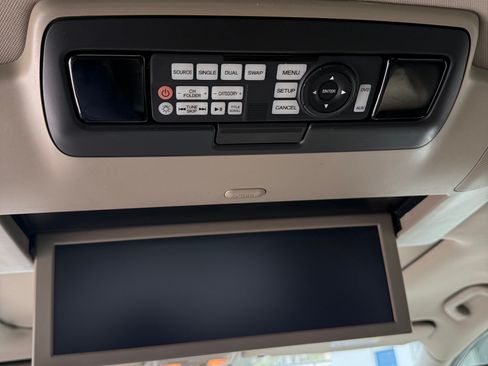 Used 2015 Honda Odyssey Touring Elite image 15