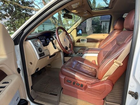 Used 2014 Ford F150 King Ranch w/ King Ranch Luxury Package image 8