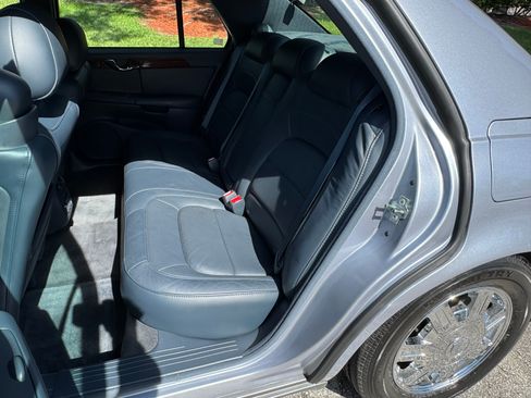 Used 2004 Cadillac De Ville Sedan w/ Equipment Group image 26