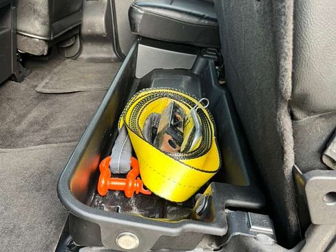 Used 2016 Ford F350 Lariat w/ Lariat Interior Package image 6