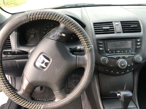 Used 2005 Honda Accord LX image 6