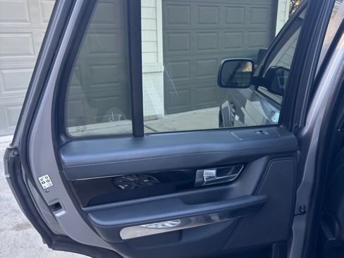 Used 2013 Land Rover Range Rover Sport HSE LUX w/ Luxury Interior Pkg image 17