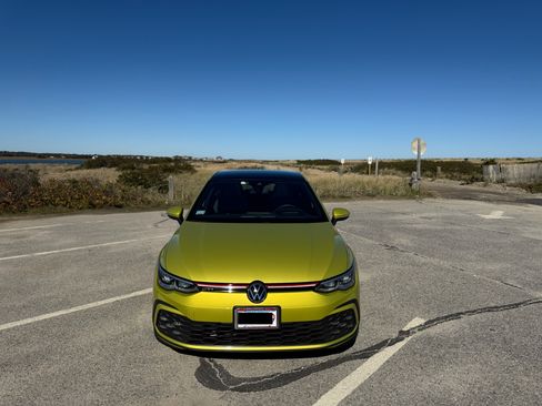 Used 2022 Volkswagen GTI Autobahn image 2