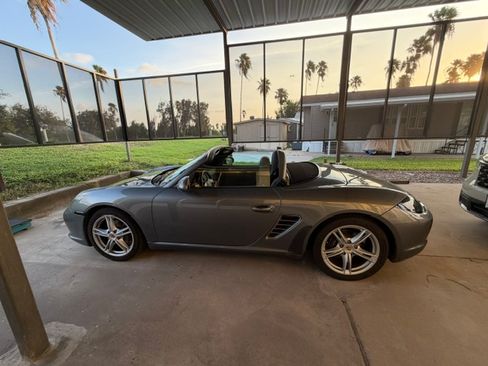 Used 2010 Porsche Boxster RWD image 8