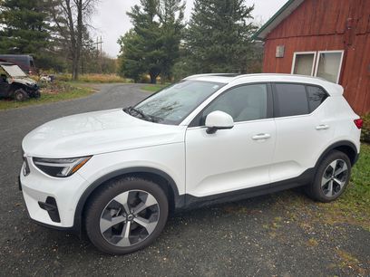 Used 2023 Volvo XC40 B5 Plus w/ Driver Assist Package
