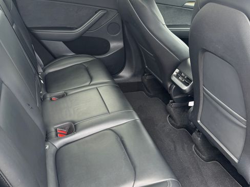 Used 2023 Tesla Model Y Long Range AWD/4WD image 16
