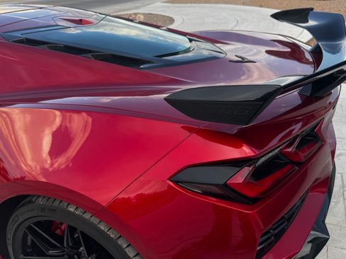 Used 2024 Chevrolet Corvette Z06 RWD image 15