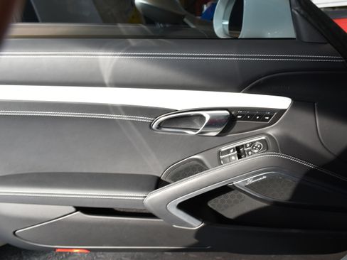 Used 2015 Porsche 911 4 Coupe image 15