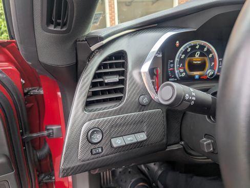 Used 2015 Chevrolet Corvette Z06 w/ 2LZ Preferred Equipment Group image 19