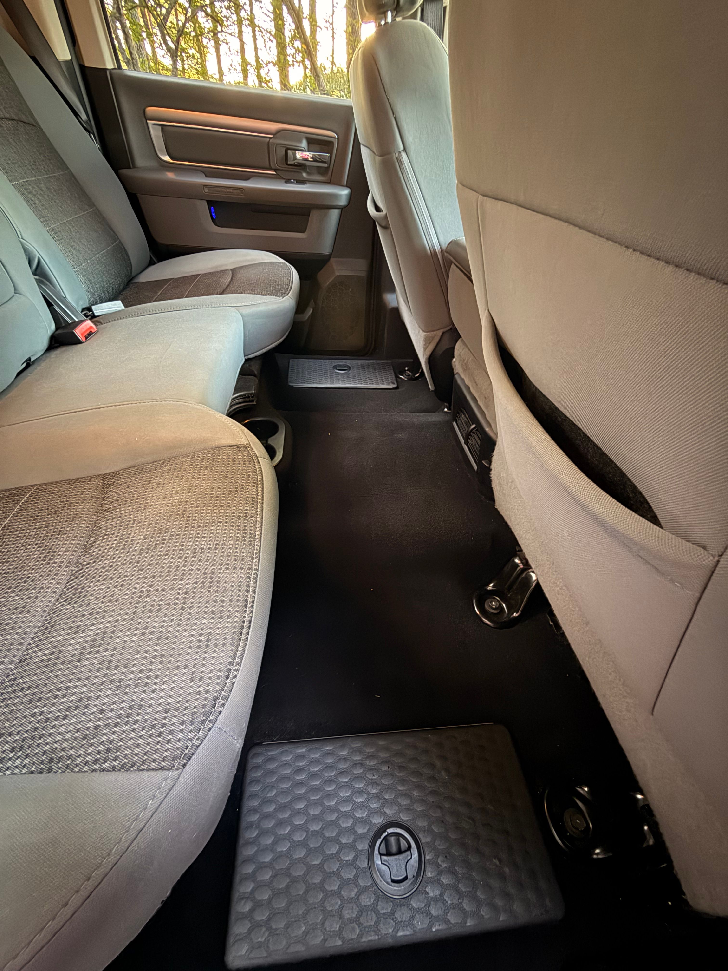 Used 2019 RAM 1500 Classic SLT w/ Luxury Group RWD image 21