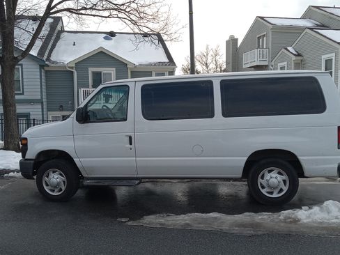 Used 2014 Ford E-350 and Econoline 350 XL w/ Power Windows & Locks Group image 4