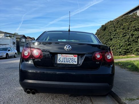 Used 2010 Volkswagen Jetta S image 6