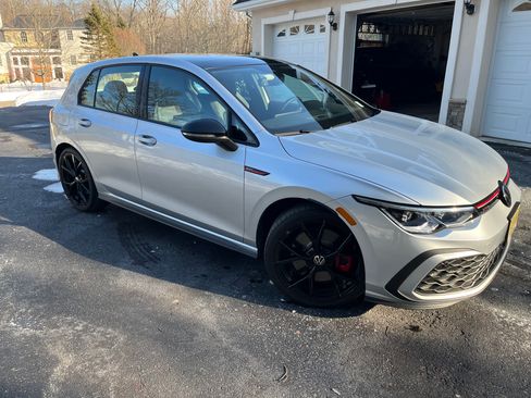 Used 2024 Volkswagen GTI SE w/ SE Leather Seats Package image 6