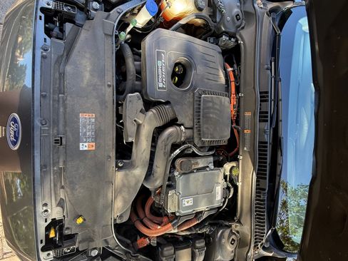 Used 2017 Ford Fusion Energi SE FWD image 20