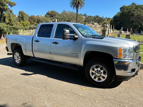 Used 2012 Chevrolet Silverado 2500 LT w/ Interior Plus Package image 12