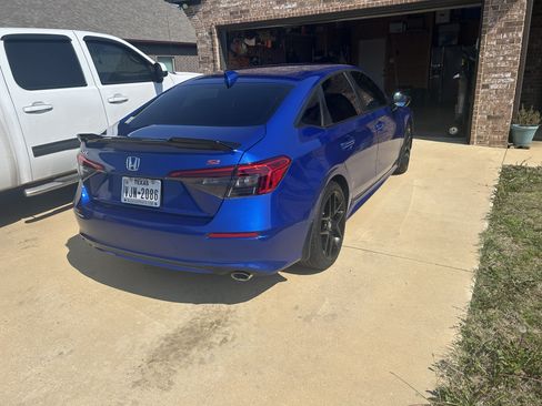 Used 2024 Honda Civic Si image 2