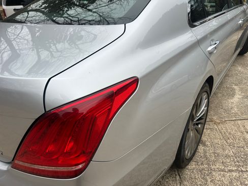 Used 2019 Genesis G90 3.3T Premium image 5