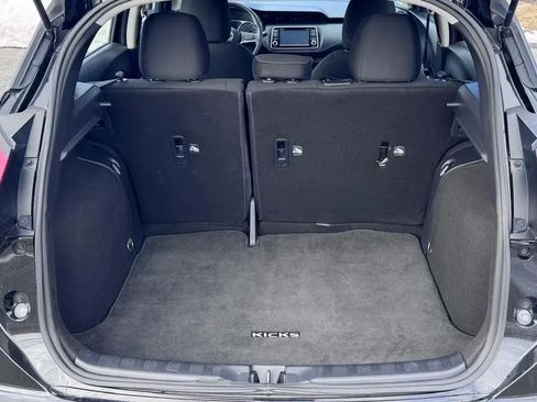 Used 2021 Nissan Kicks S image 13
