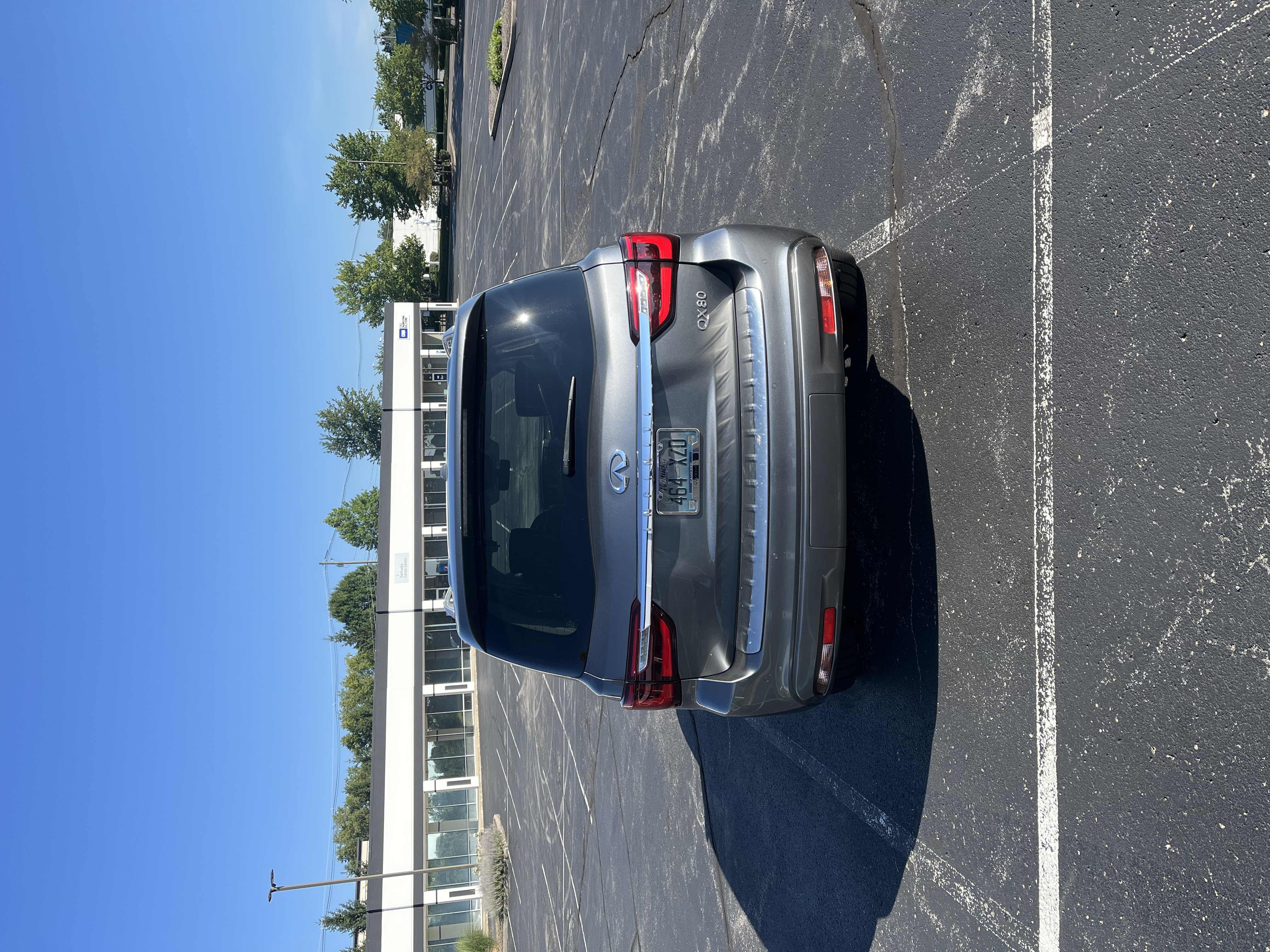 Used 2019 INFINITI QX80 Luxe AWD/4WD image 4