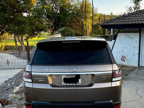 Used 2015 Land Rover Range Rover Sport HSE AWD/4WD image 4