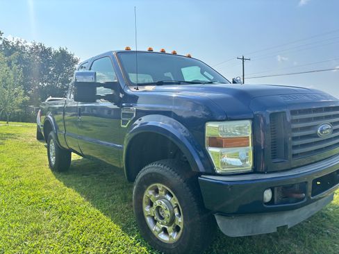 Used 2008 Ford F250 FX4 AWD/4WD image 1
