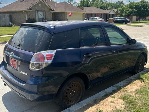 Used 2006 Toyota Matrix w/ PWR Pkg FWD image 2