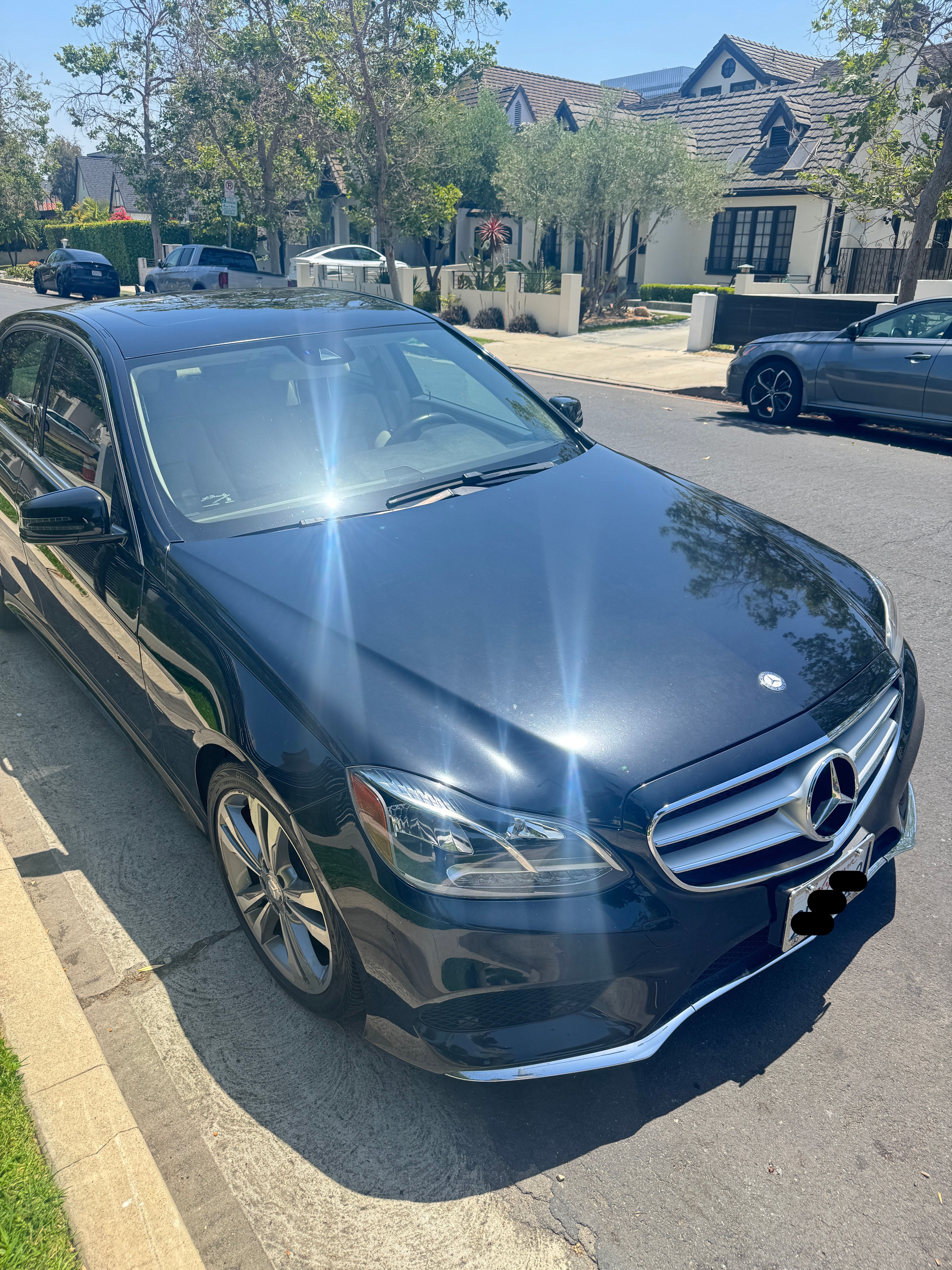 Used 2016 Mercedes-Benz E 350 Sedan w/ Premium Package image 4