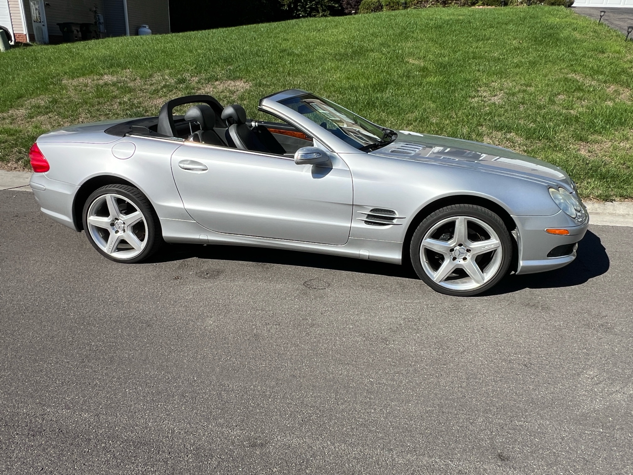 Used 2004 Mercedes-Benz SL 500 image 1