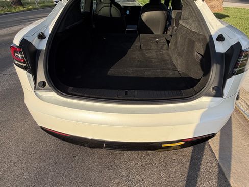 Used 2022 Tesla Model S Standard Range image 19