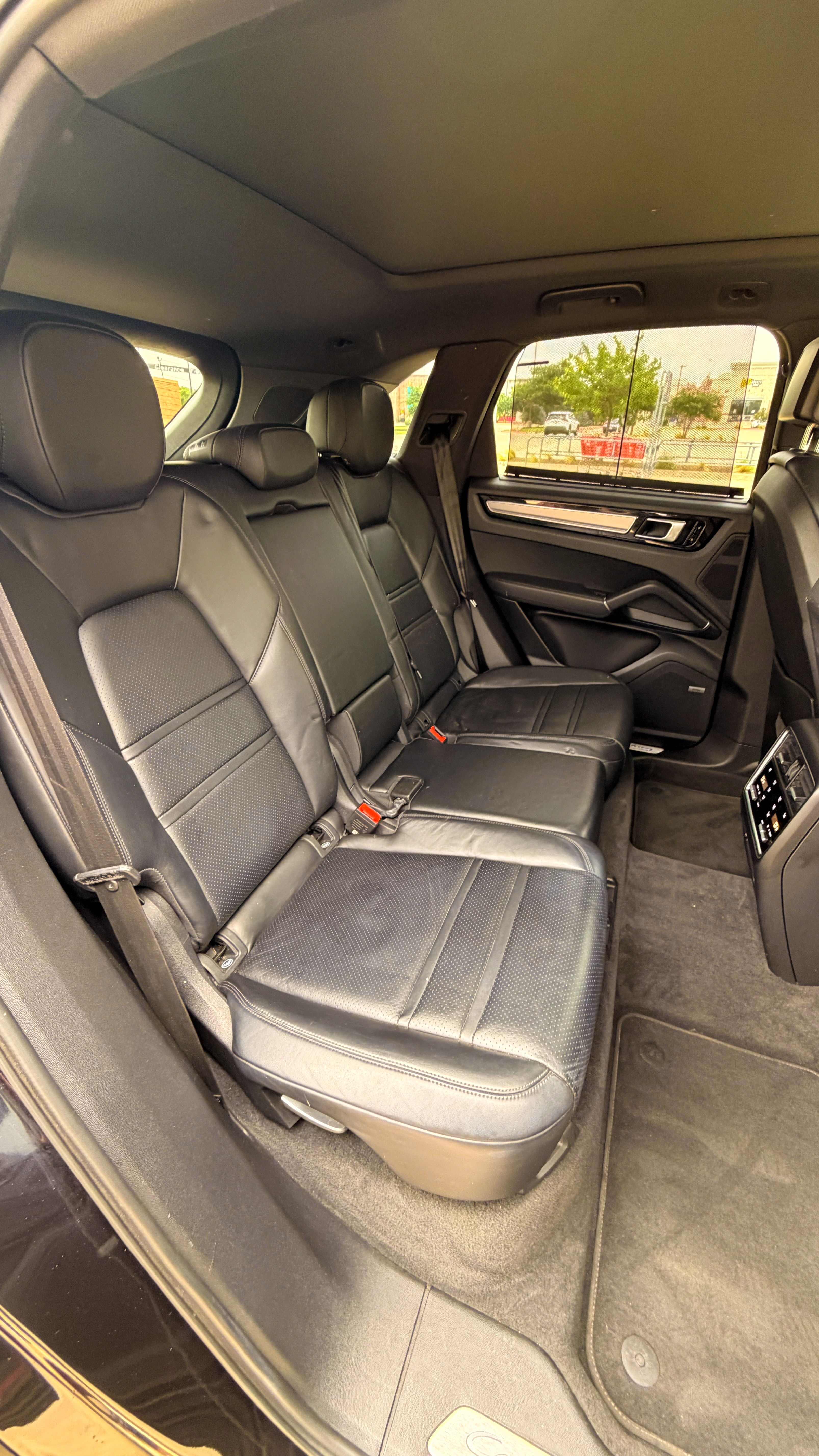 Used 2019 Porsche Cayenne AWD/4WD image 23