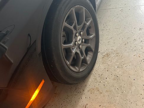 Used 2018 Dodge Challenger GT image 4