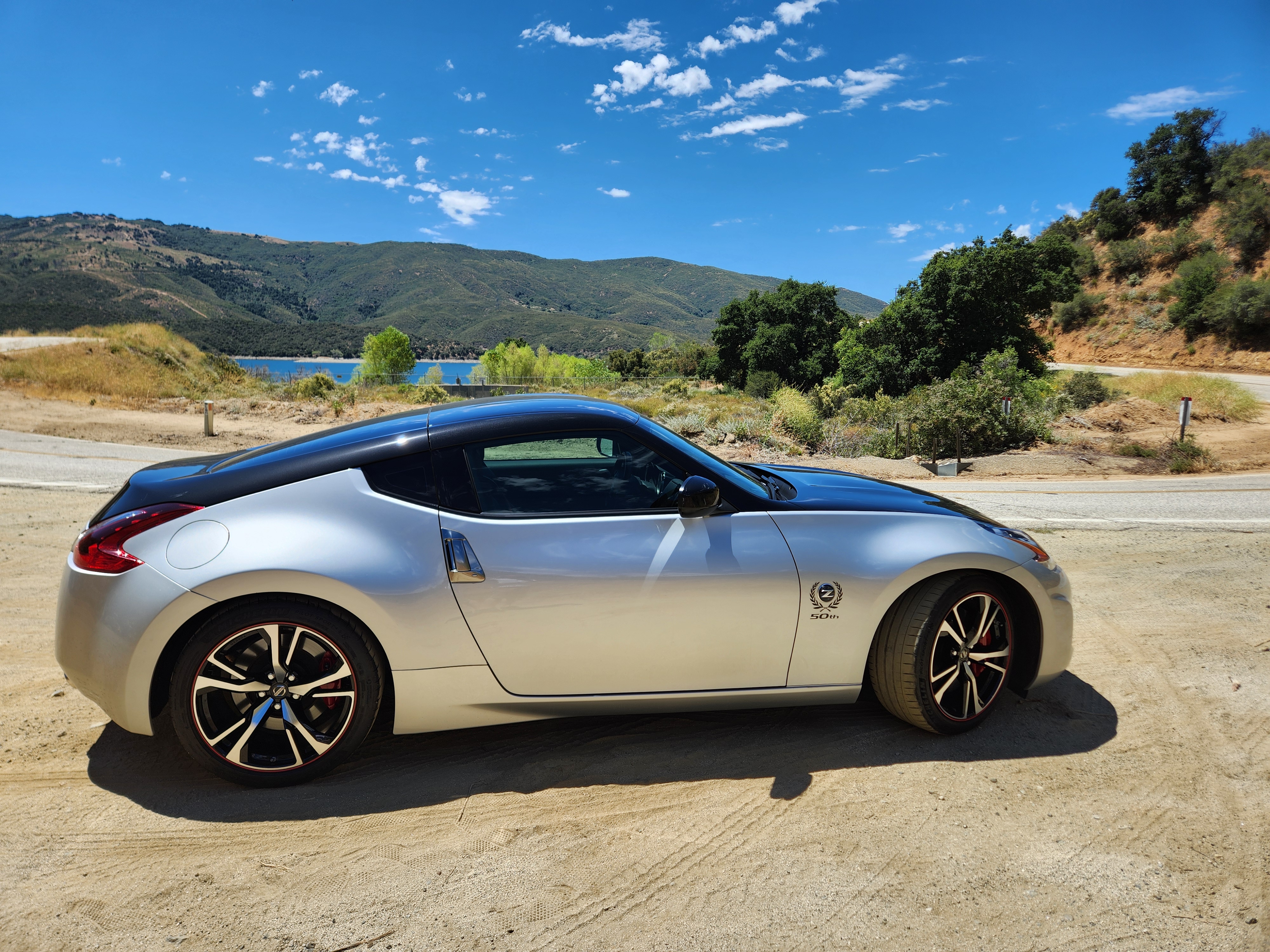 Used 2020 Nissan 370Z Coupe RWD image 2