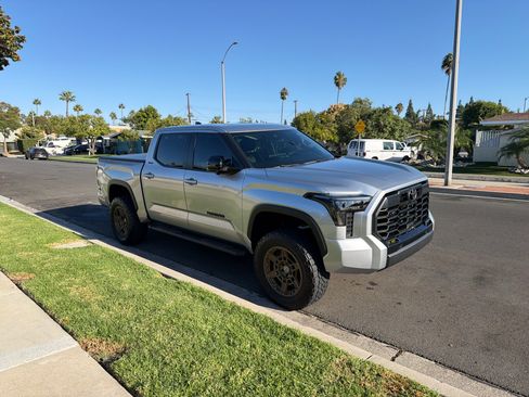 Used 2024 Toyota Tundra Limited image 2