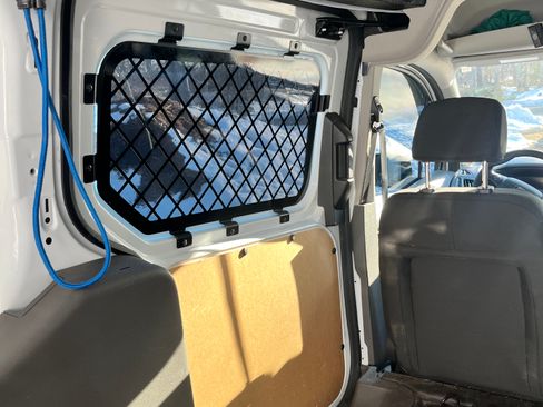 Used 2023 Ford Transit Connect XL image 17